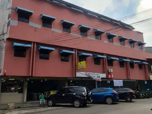 Image of RedDoorz near Nagoya Citywalk Batam 4