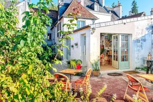 Image of La Little Maison
