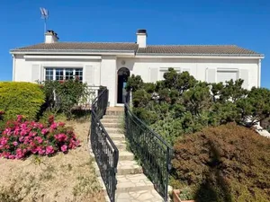 Image of Appartement Confort avec Suite Parentale et Équipements pour Bébé à Saint-Michel-Chef-Chef - FR-1-306-1232