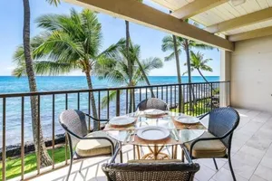 Image of New Top Hawaii Oceanfront 2BR/2BR with White Sand Beach-Kona Bali Kai 206