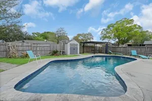 Image of Pool/ Outdoor kitchen/Pool table