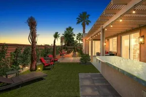 Image of Getaway - sleeps 8 option for 16