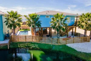 Image of Why Knot Relax - Heated PRIVATE Pool Beach Gear Credit Included