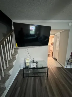 Image of 2bed 3bath private and close to everything !