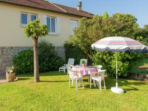 Image of Elegant holiday home with garden