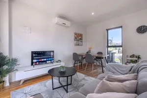 Image of Glenroy 2br1ba In Townhouse Parkingwi-fibath