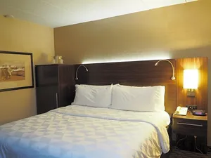 Image of Riverside Plaza Hotel