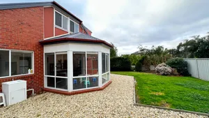 Image of Close to Airport/ParkSide/TrainStation/Shopping/4B