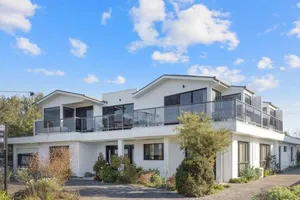 Image of Moonlight Bay - Apt 3