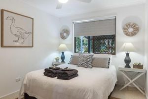 Image of Teak Street Retreat - Ultimate Comfort Steps to Maleny Main Street