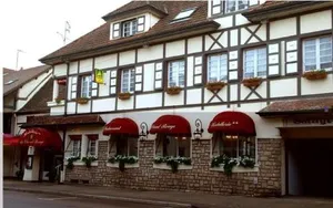 Image of Le Cheval Rouge