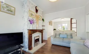 Image of EEJs Charming London 3 bed home - with large garden