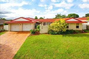Image of 4 Beds Family House at Sunnybank Hills