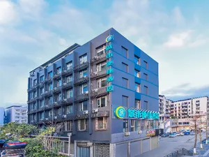 Image of City Comfort Inn Suining High-speed Railway Station Mingyue Bridge