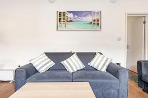 Image of Spacious 2 BED 2 BATH Apartment with FREE PARKING for 2 cars and underground station Zone 2 for quick access to Central London up to 10 guests