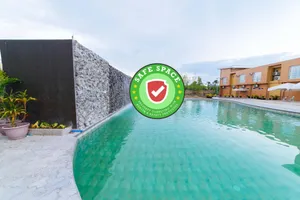 Image of RedDoorz Premium near Health Centrum Banica