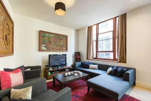 Image of Luxury & Spacious Home in Central London, 4 guests