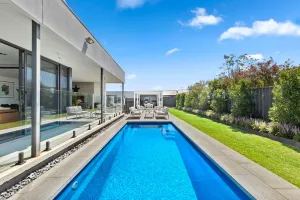 Image of The Sinatra Holiday House in Mulwala - 10 individual beds