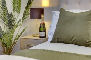 Image of Kist Accommodates - Stylish Headingley Apartment - Parking - 500 mps WIFI