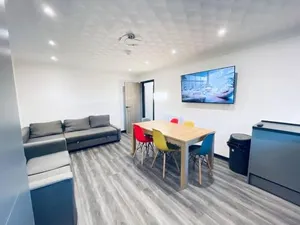Image of Burmer Central Bliss: Modern 3BR/1BA, Full Kitchen