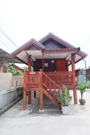 Image of Sappermpool Thap Perm Phun Thai House [Slogan]