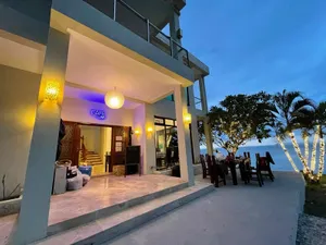 Image of Acua Luna Resort