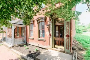 Image of Studio Suite - No Steps - Walkable & Free Parking