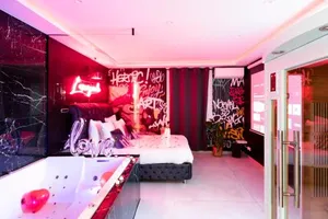 Image of L'escapade - Jacuzzi & Sauna privés By SweetDreams