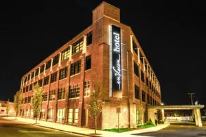 Image of enVision Hotel Boston-Everett