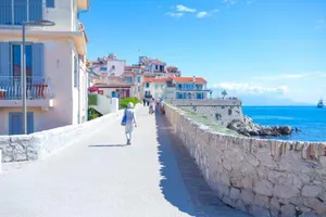 Image of A8 - 2 BDR Duplex Remparts Heart of Old Antibes