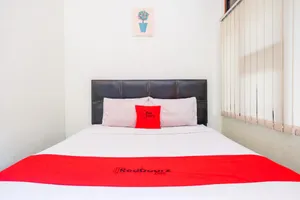 Image of RedDoorz near Lotte Mart Maguwoharjo Yogyakarta