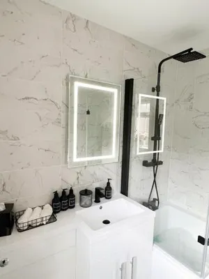 Image of Beautiful apartment in Beckton with Private Entrance and Garden