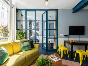 Image of Luxury 3 Bedroom 2 Bathroom Loft - Louvre Museum