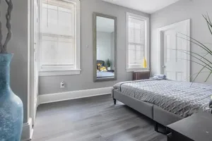 Image of Philly Coed Dorm!! 15 Min Train to Center City!!