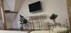 Image of Wohltuende Ausblick exklusivem Ambiente mit Balkon