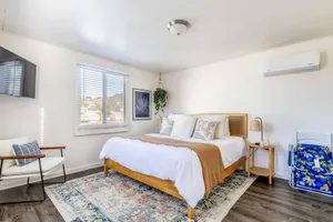 Image of Seaside Sunshack