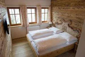 Image of Gmundnerberghaus - ROOMS