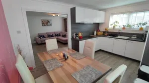 Image of Lovely 2 Bedroom Modern Ground Floor Flat