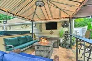 Image of Pet-Friendly Taylor Home with Backyard Oasis!