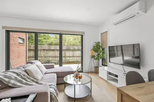 Image of StayAU Modern 4-bedroom TH Bayswater