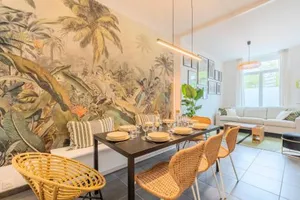 Image of 4-bedroom house centre, near the metro + car park