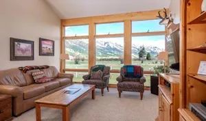 Image of 4412 Mackinaw
