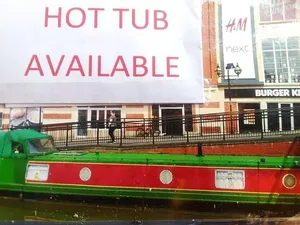 Image of Rosie and Jim Retreat Lincoln Town Centre with a hot tub
