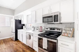 Image of Luxury Downtown Townhome Private Garage Unit 4
