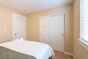 Image of Modern home, Four bedrooms, King Beds