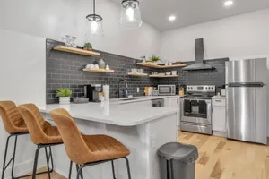 Image of Carriage House Loft - King Bed and Garage Parking