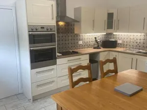 Image of 8 Bedroom House For Corporate Stays in Kettering