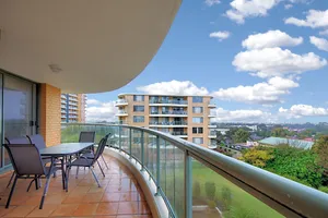 Image of 810 At The Plaza