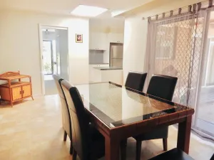 Image of Cheerful 4 bedroom house close to Glen waverley
