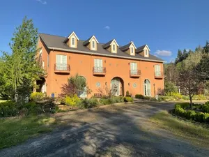 Image of Lakeside Villa
